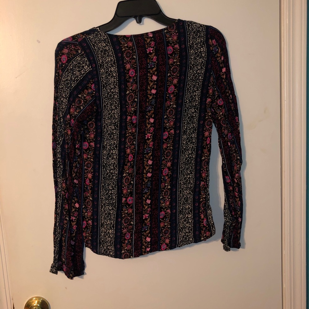 Design Lab Patterned Top - Picture 2 of 2